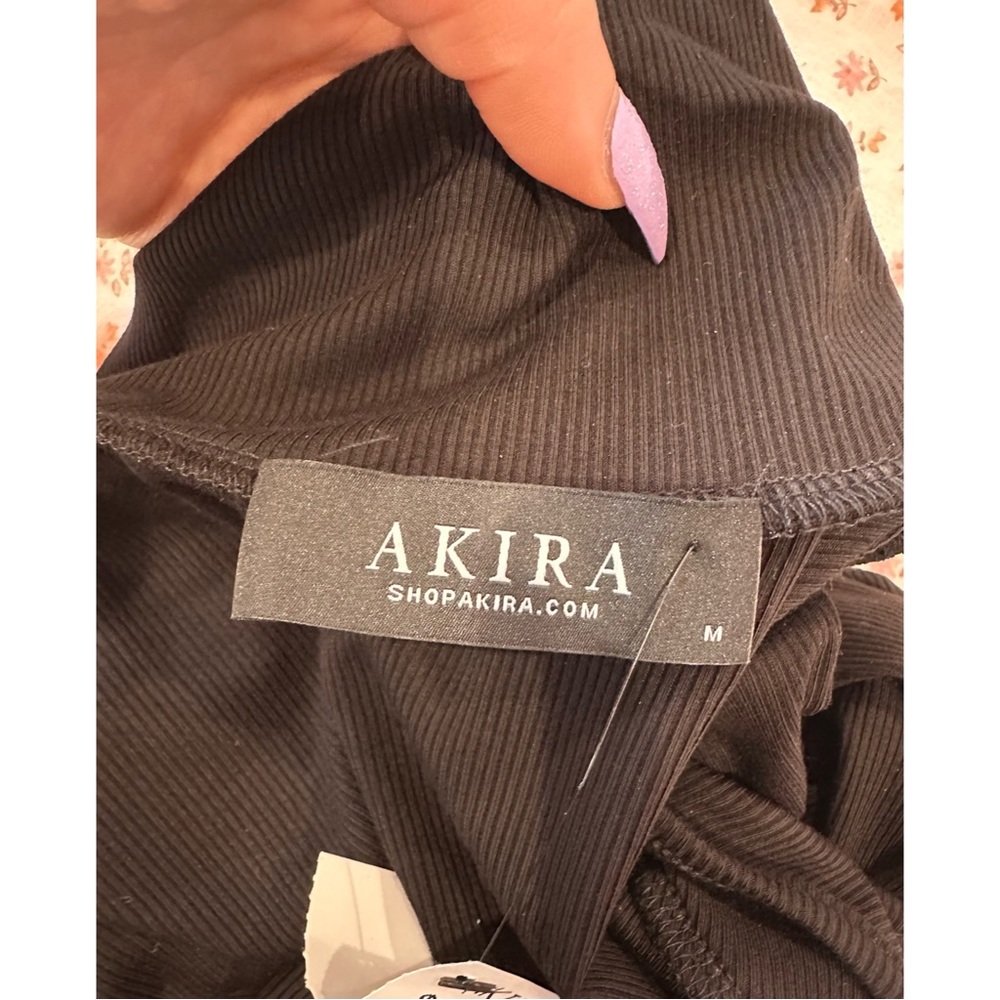 AKIRA Crop Top - Picture 5 of 5